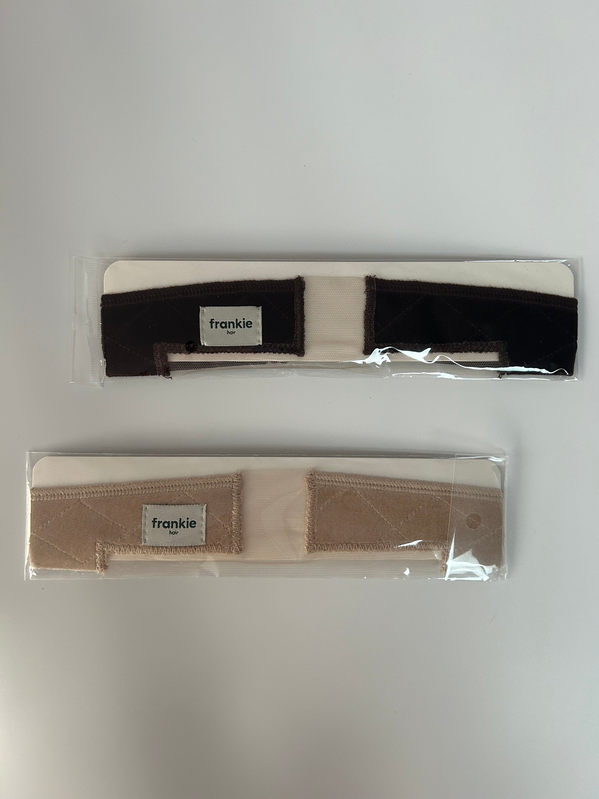 Wig grip in black and tan